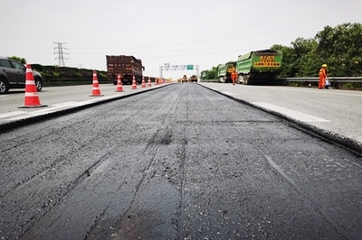 嘉通高速路面專(zhuān)養(yǎng)護(hù)項(xiàng)工程正式啟動(dòng)